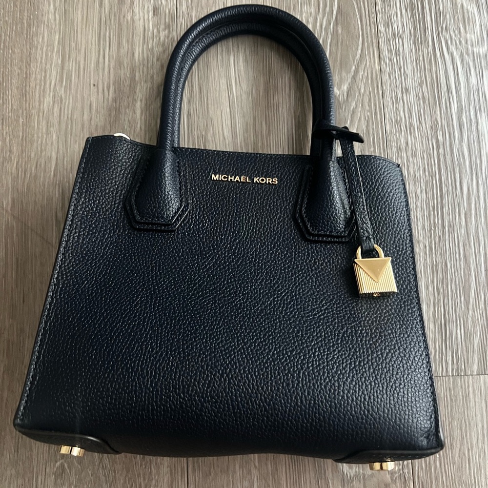 Michael Kors Black Leather Mini Mercer navy blue